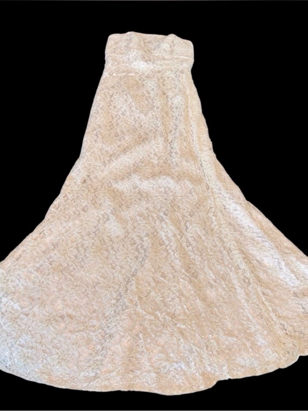 David’s Bridal Galina Strapless Mermaid Wedding Dress – Size 2 – off-white